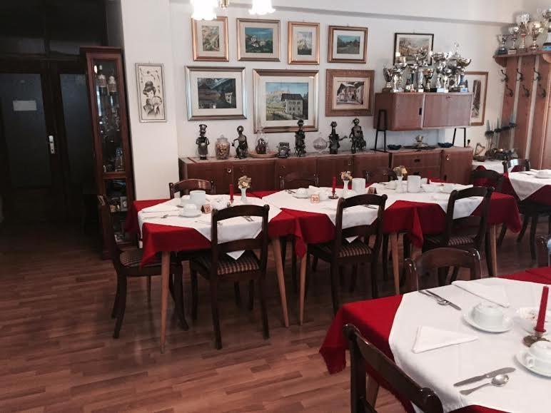 Hotel Garni Hirsch Canazei Esterno foto