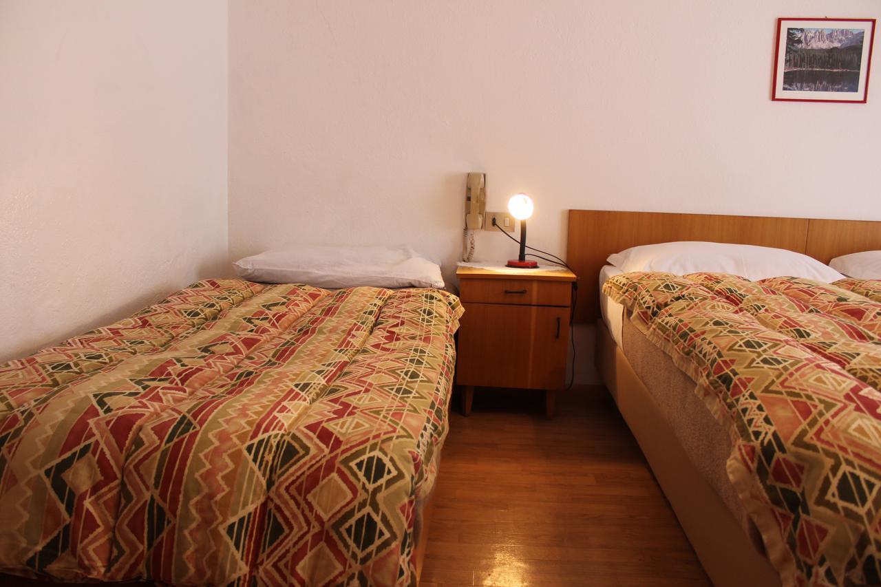 Hotel Garni Hirsch Canazei Esterno foto