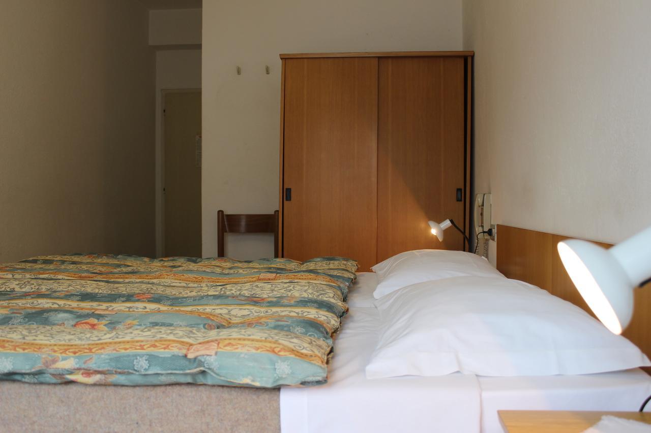 Hotel Garni Hirsch Canazei Esterno foto
